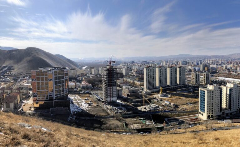 Kamelinmaito ja muumimuki